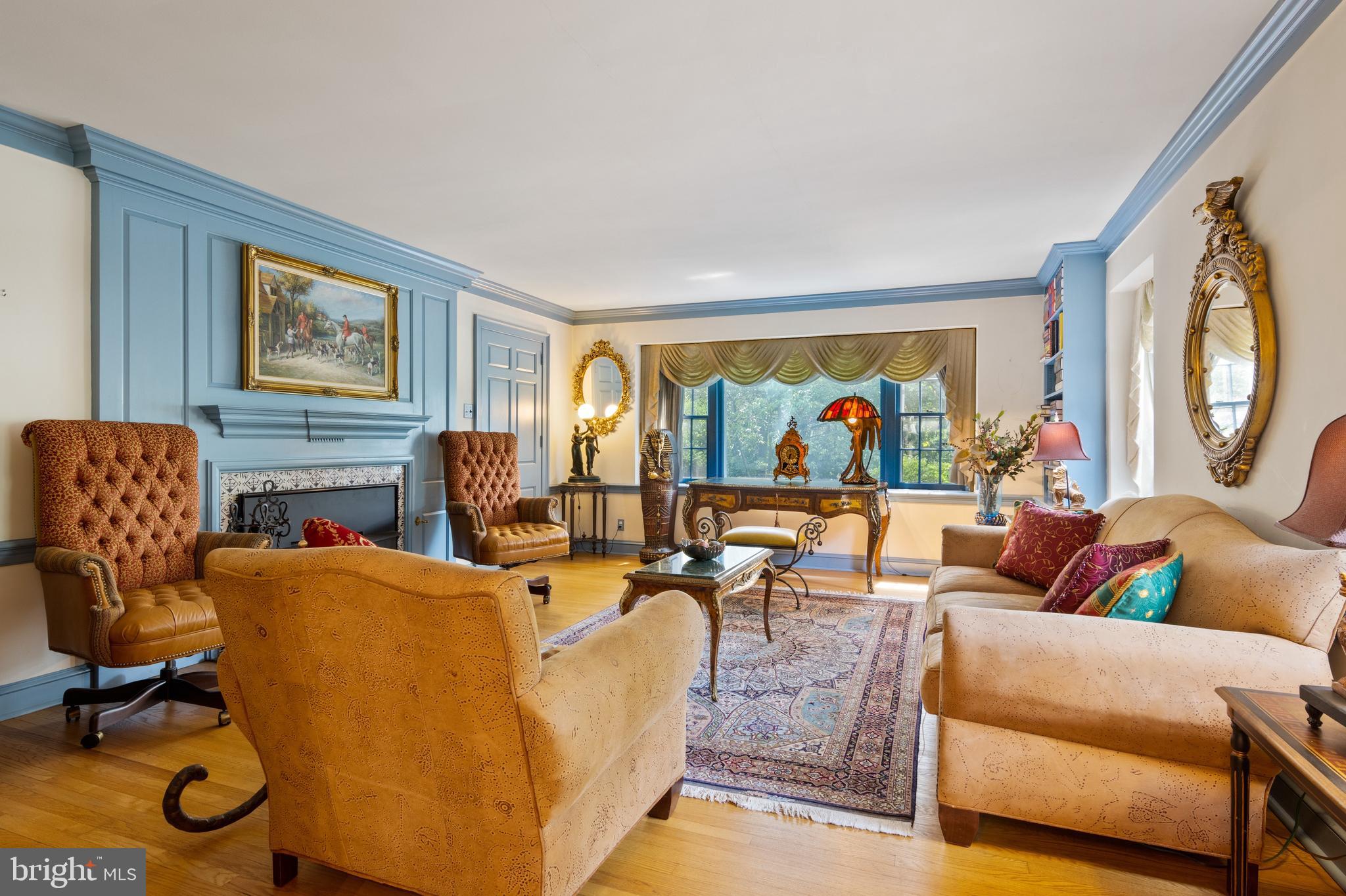 3915 Netherfield Road Philadelphia, PA 19129 - Photo 5 of 28 Elegant Living Room with fireplace
