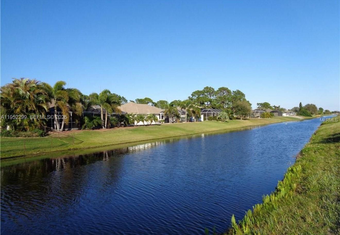 81 Medalist Road Rotonda West, FL 33947 - Photo 2 of 5