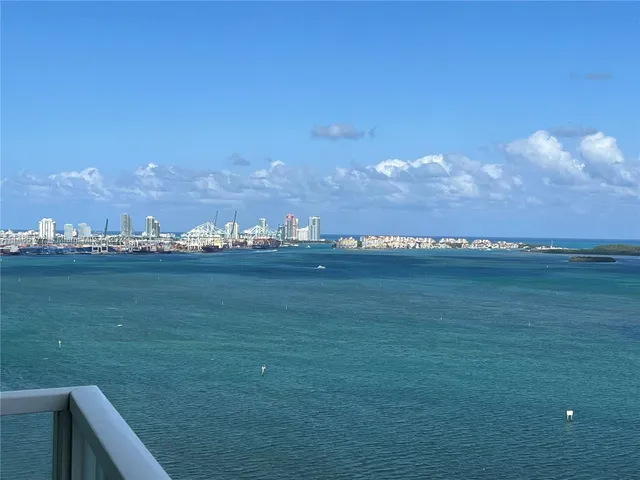 $599,900 | 218 Southeast 14th Street, Unit TS107, Miami, FL 33131