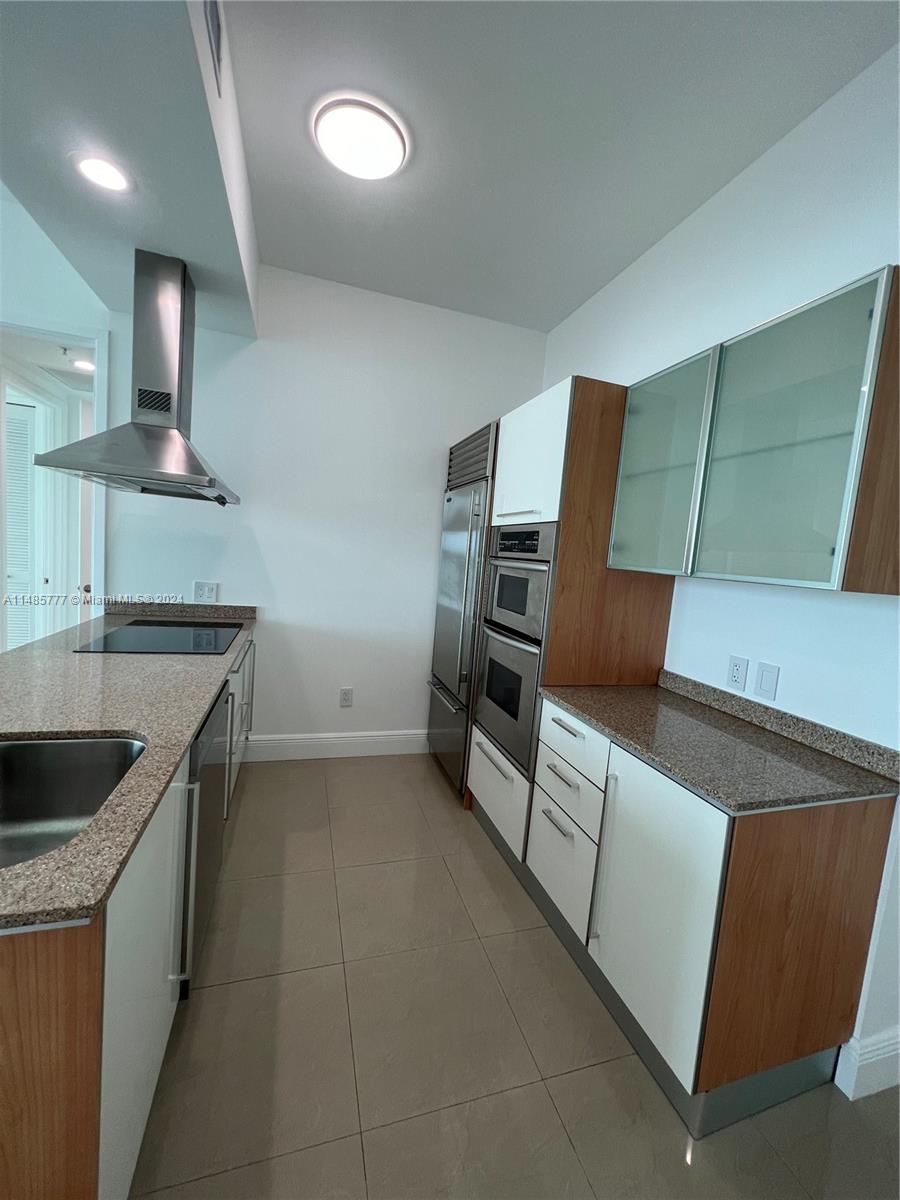 218 Southeast 14th Street, Unit TS107 Miami, FL 33131 - Photo 4 of 17