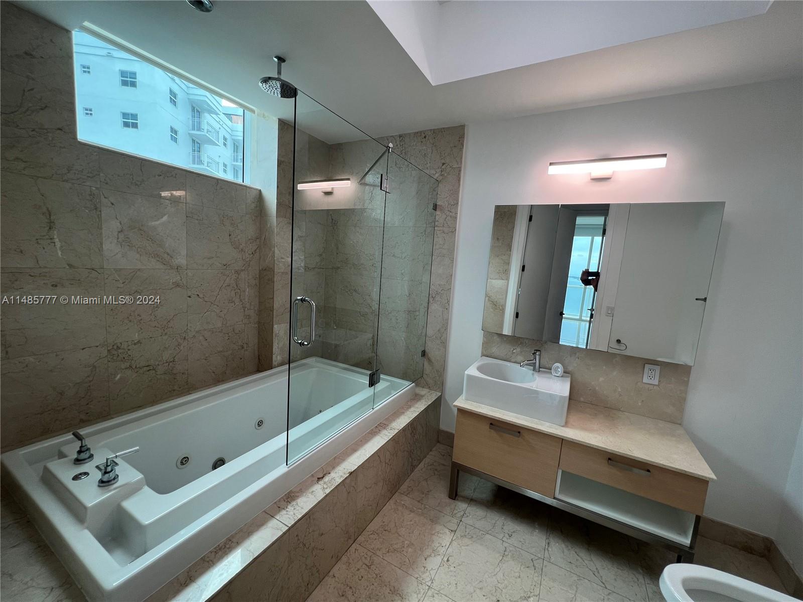 218 Southeast 14th Street, Unit TS107 Miami, FL 33131 - Photo 8 of 17