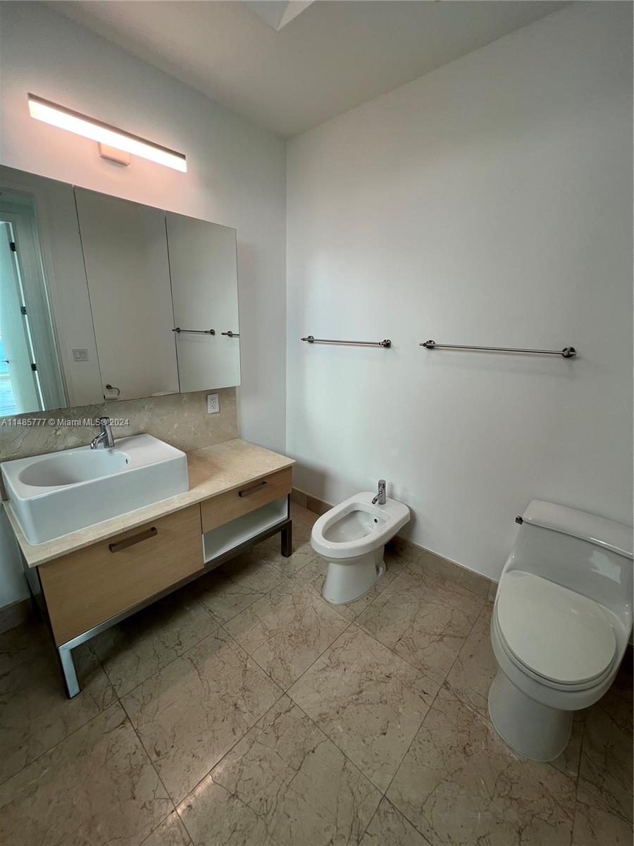 218 Southeast 14th Street, Unit TS107 Miami, FL 33131 - Photo 9 of 17