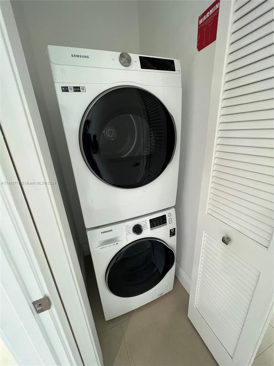 218 Southeast 14th Street, Unit TS107 Miami, FL 33131 - Photo 10 of 17