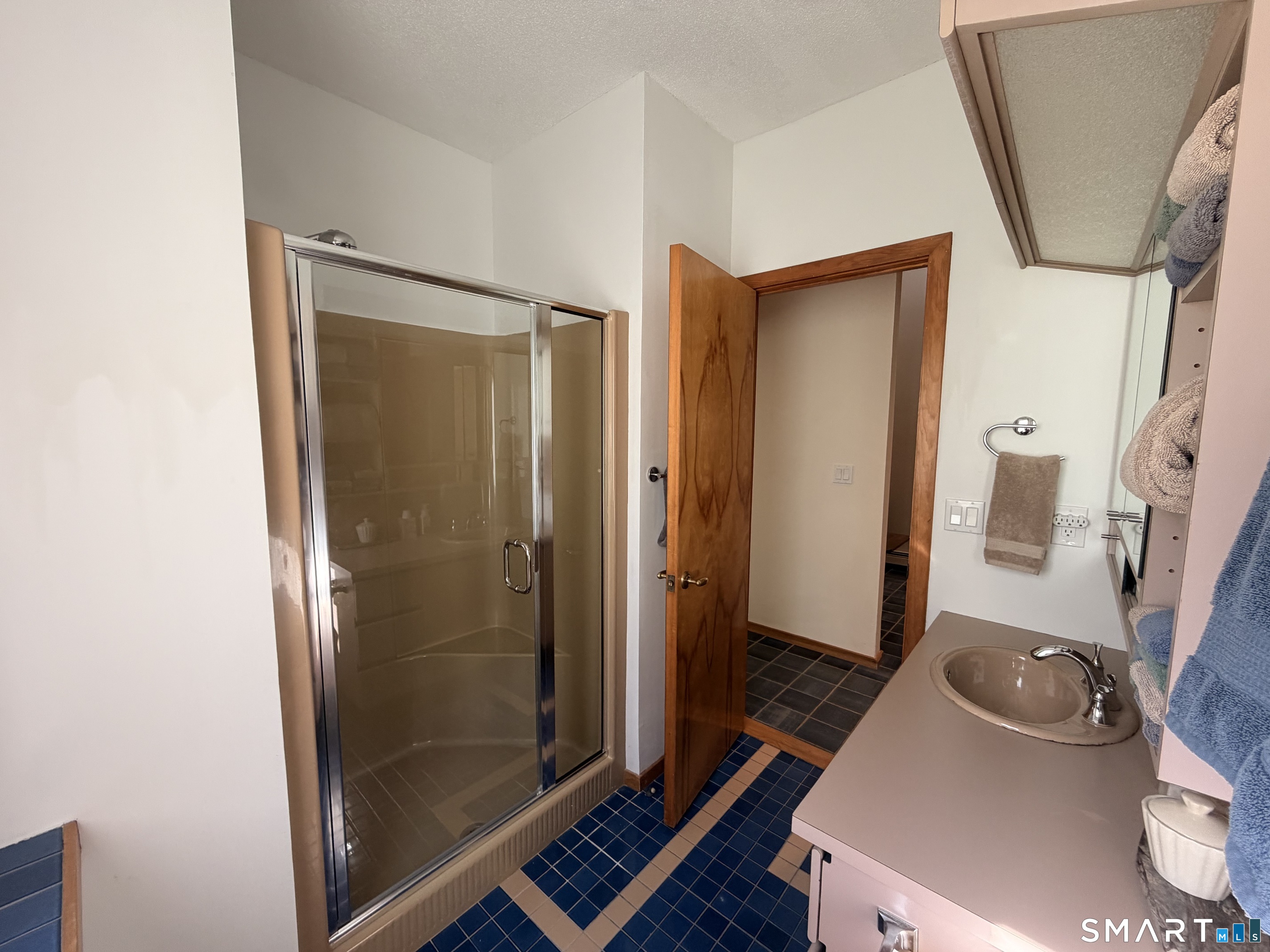 86 Washburn Road Canton, CT 06019 - Photo 20 of 40 Level One