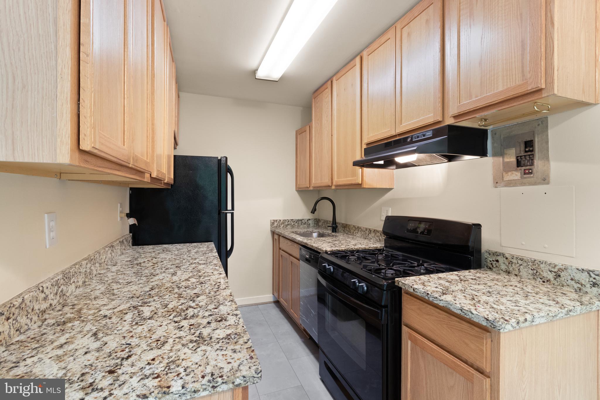1200 South Arlington Ridge Road, Unit 102 Arlington, VA 22202 - Photo 7 of 15