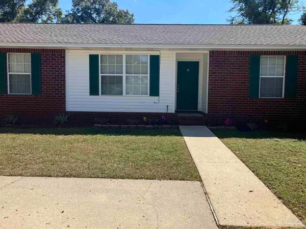 $1,300 | 3031 East Kingsfield Road, Pensacola, FL 32514