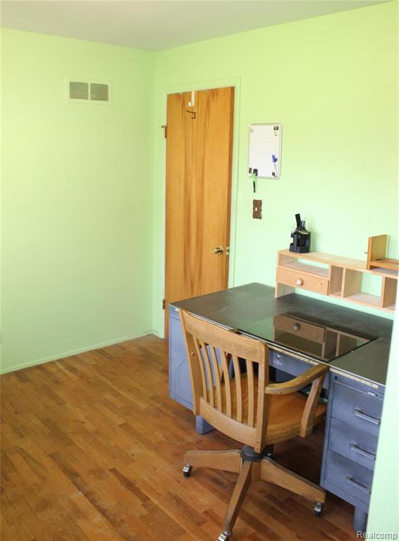 6229 Lucas Road Flint, MI 48506 - Photo 28 of 43
