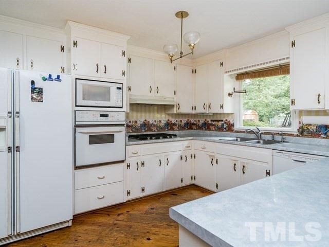 240 Southeast Maynard Road Cary, NC 27511 - Photo 12 of 25 Gallery Image 12