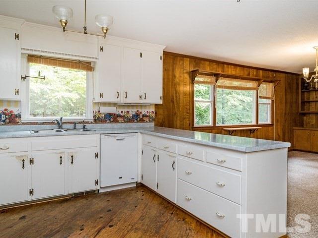 240 Southeast Maynard Road Cary, NC 27511 - Photo 14 of 25 Gallery Image 14