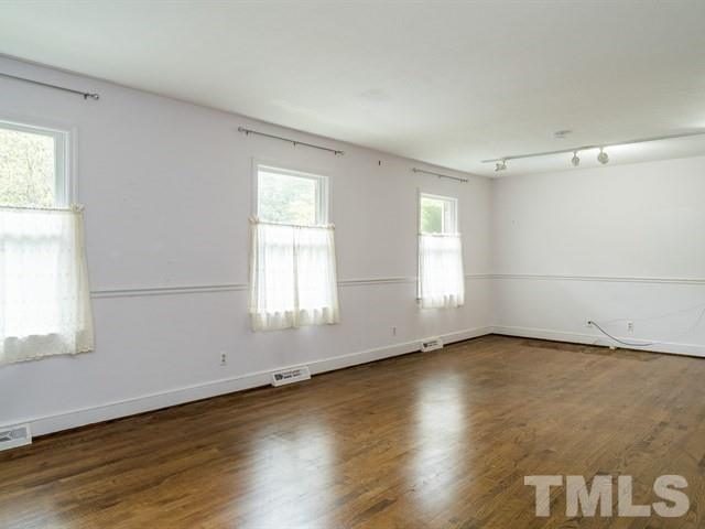 240 Southeast Maynard Road Cary, NC 27511 - Photo 7 of 25 Gallery Image 7