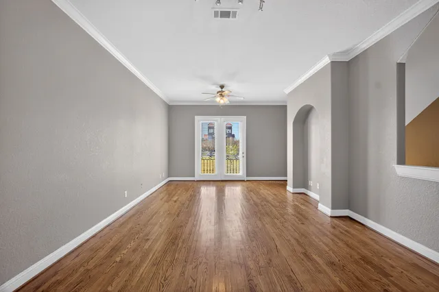 $200,000 | 320 Cathedral Square, Beaumont, TX 77701