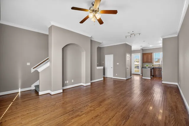 $200,000 | 320 Cathedral Square, Beaumont, TX 77701