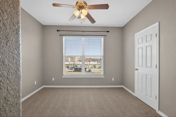 $200,000 | 320 Cathedral Square, Beaumont, TX 77701