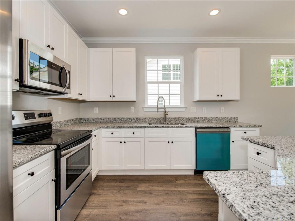 8215 Larkhaven Road Charlotte, NC 28216 - Photo 11 of 29 Gallery Image 11
