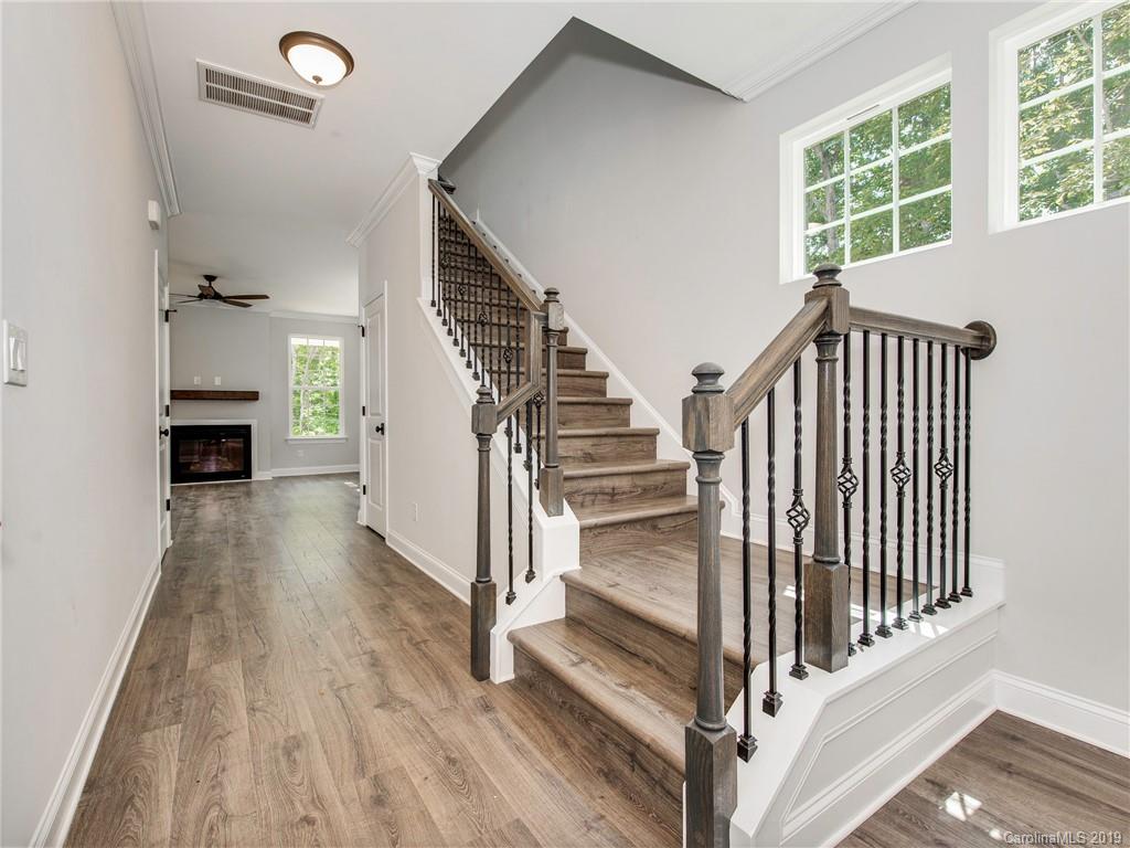 8215 Larkhaven Road Charlotte, NC 28216 - Photo 4 of 29 Gallery Image 4