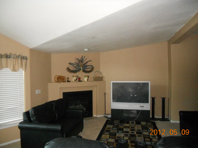 593 Strawberry Road Watsonville, CA 95076 - Photo 3 of 6 Gallery Image 3