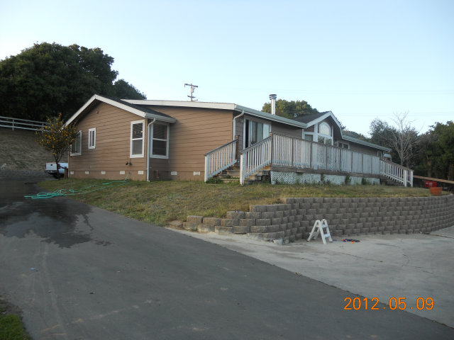 593 Strawberry Road Watsonville, CA 95076 - Photo 5 of 6 Gallery Image 5