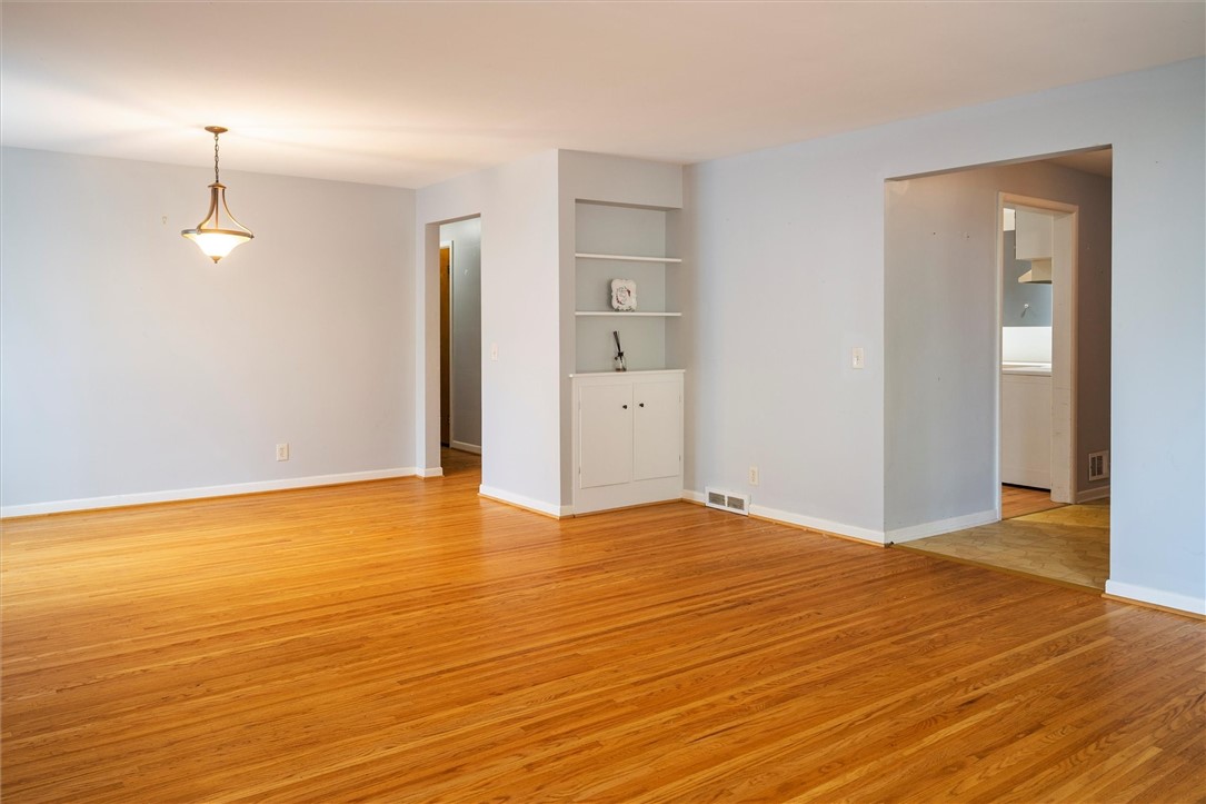 433 Long Acre Road Irondequoit, NY 14621 - Photo 13 of 34