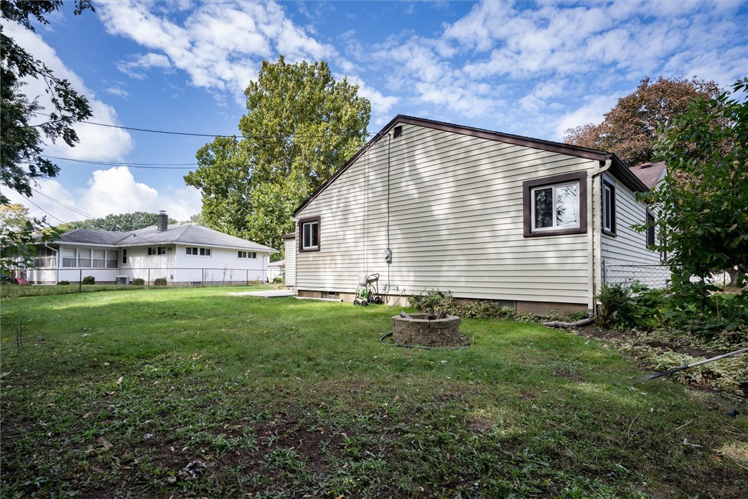 433 Long Acre Road Irondequoit, NY 14621 - Photo 6 of 34