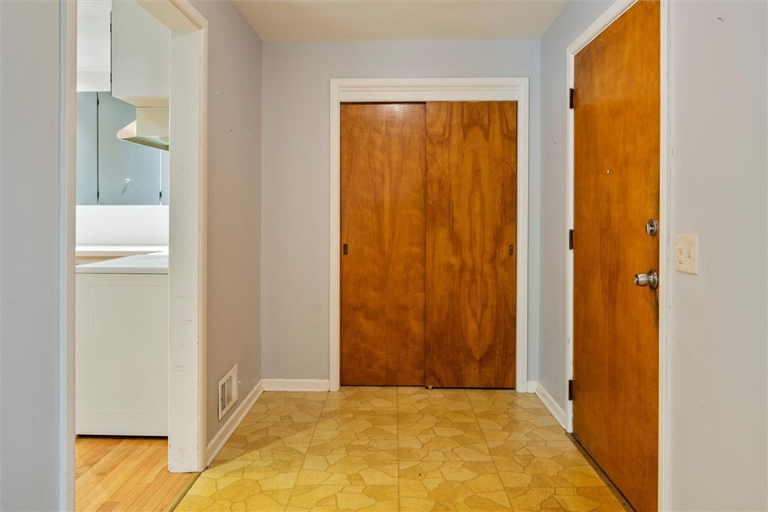 433 Long Acre Road Irondequoit, NY 14621 - Photo 9 of 34