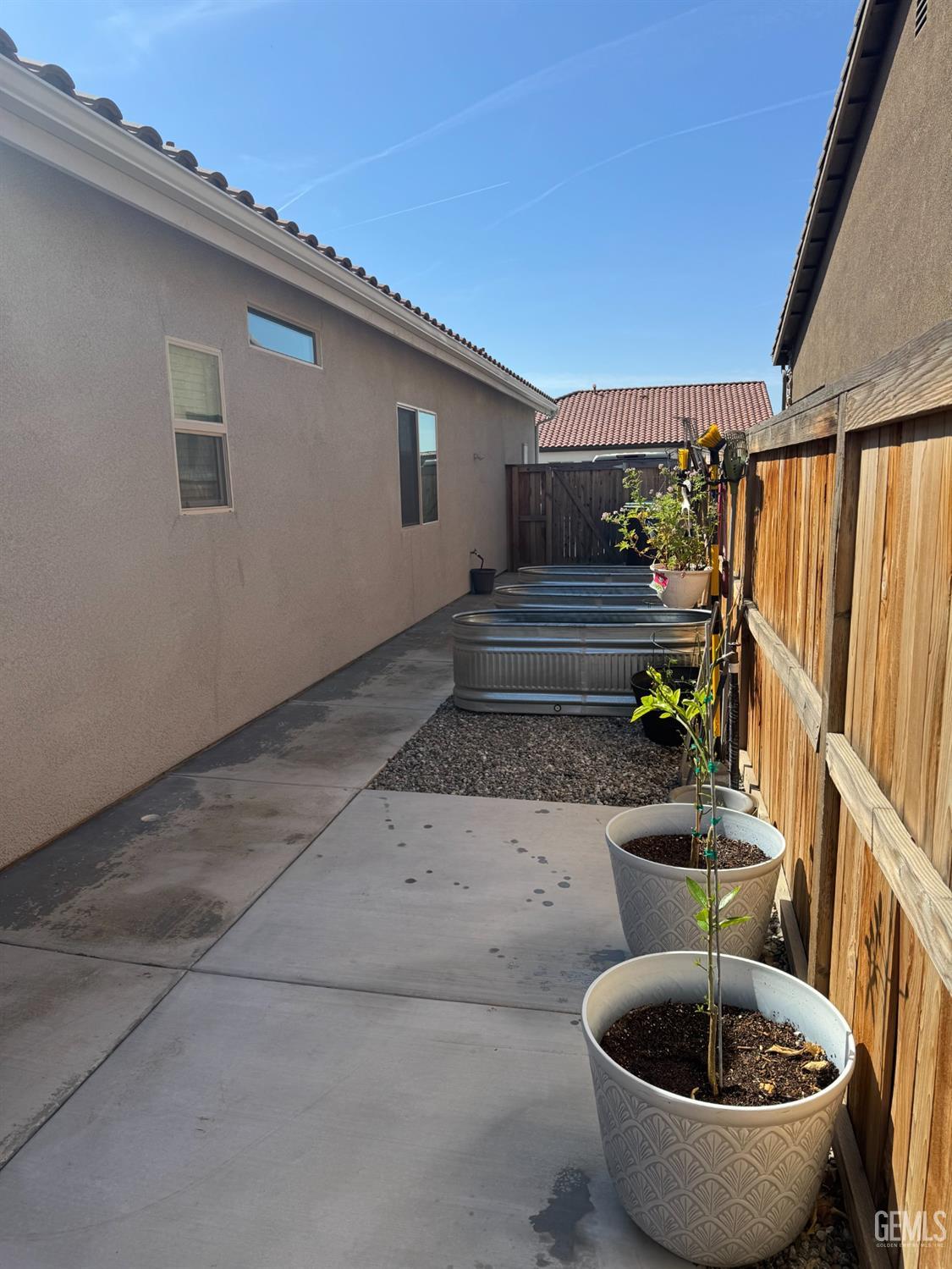 Undisclosed Address Shafter, CA 93263 - Photo 41 of 46 a view of outdoor space and yard