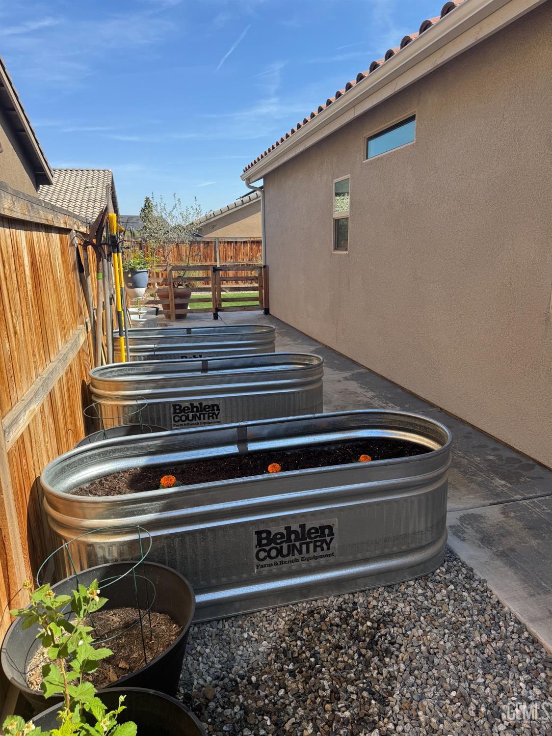 Undisclosed Address Shafter, CA 93263 - Photo 42 of 46 a bathroom with a toilet and a sink