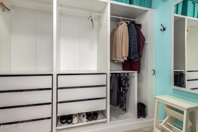 $728,586 | 1310 East Parkview Drive, Gilbert, AZ 85295