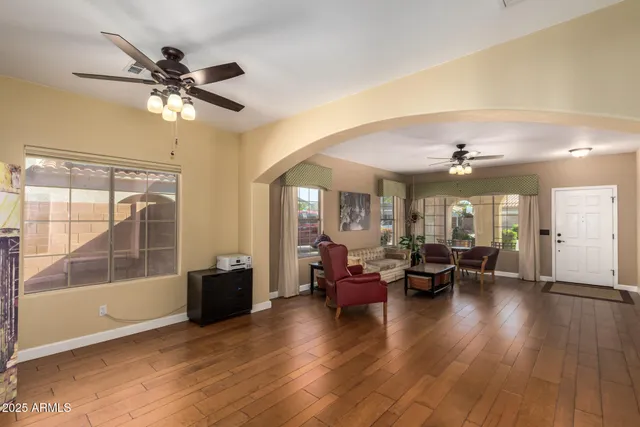 $728,586 | 1310 East Parkview Drive, Gilbert, AZ 85295