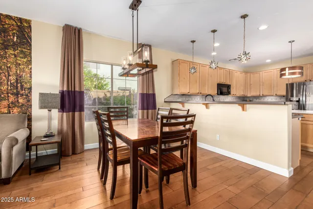 $728,586 | 1310 East Parkview Drive, Gilbert, AZ 85295