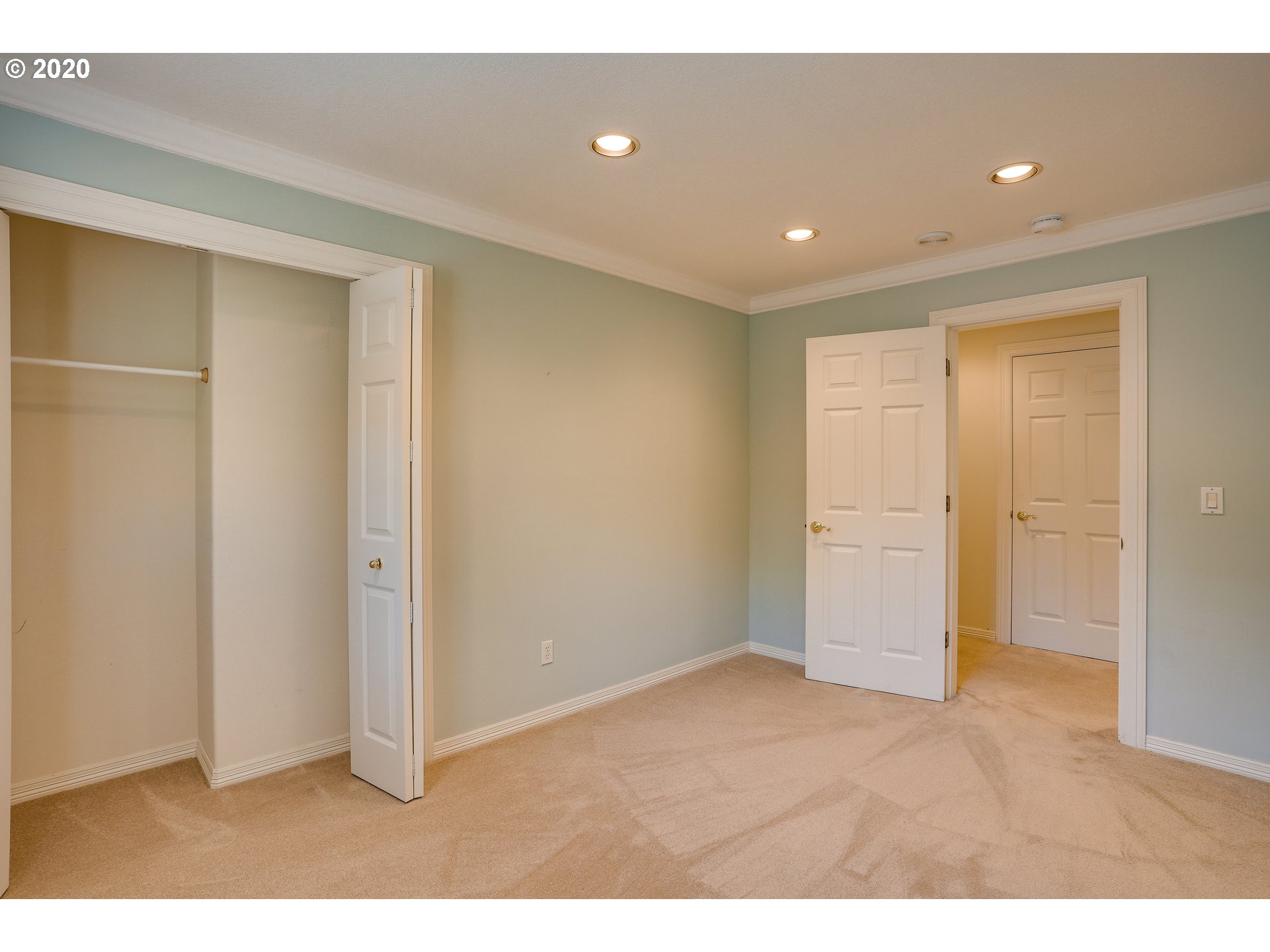 4299 Southeast Augusta Loop Gresham, OR 97080 - Photo 11 of 23 Gallery Image 11