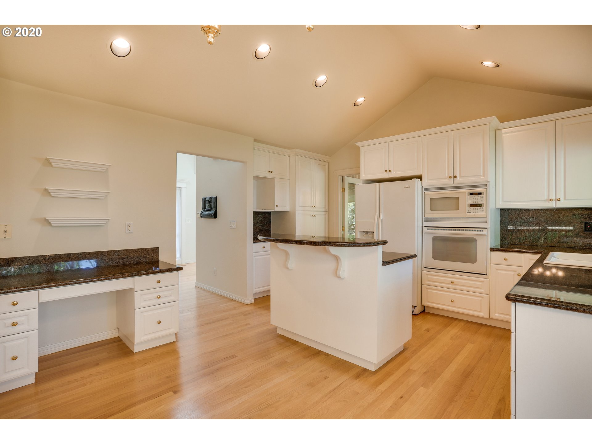 4299 Southeast Augusta Loop Gresham, OR 97080 - Photo 8 of 23 Gallery Image 8