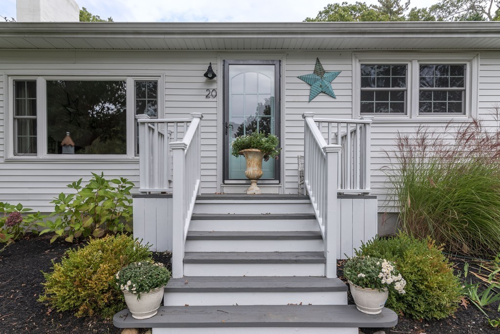 20 Kennedy Road Kingston, MA 02364 - Photo 2 of 25 Gallery Image 2