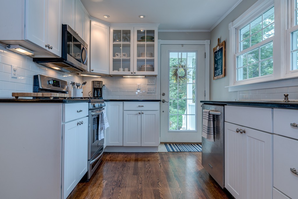20 Kennedy Road Kingston, MA 02364 - Photo 3 of 25 Gallery Image 3