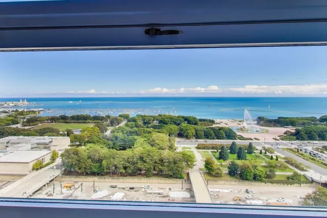 $3,900 | 330 South Michigan Avenue, Unit 2006, Chicago, IL 60604