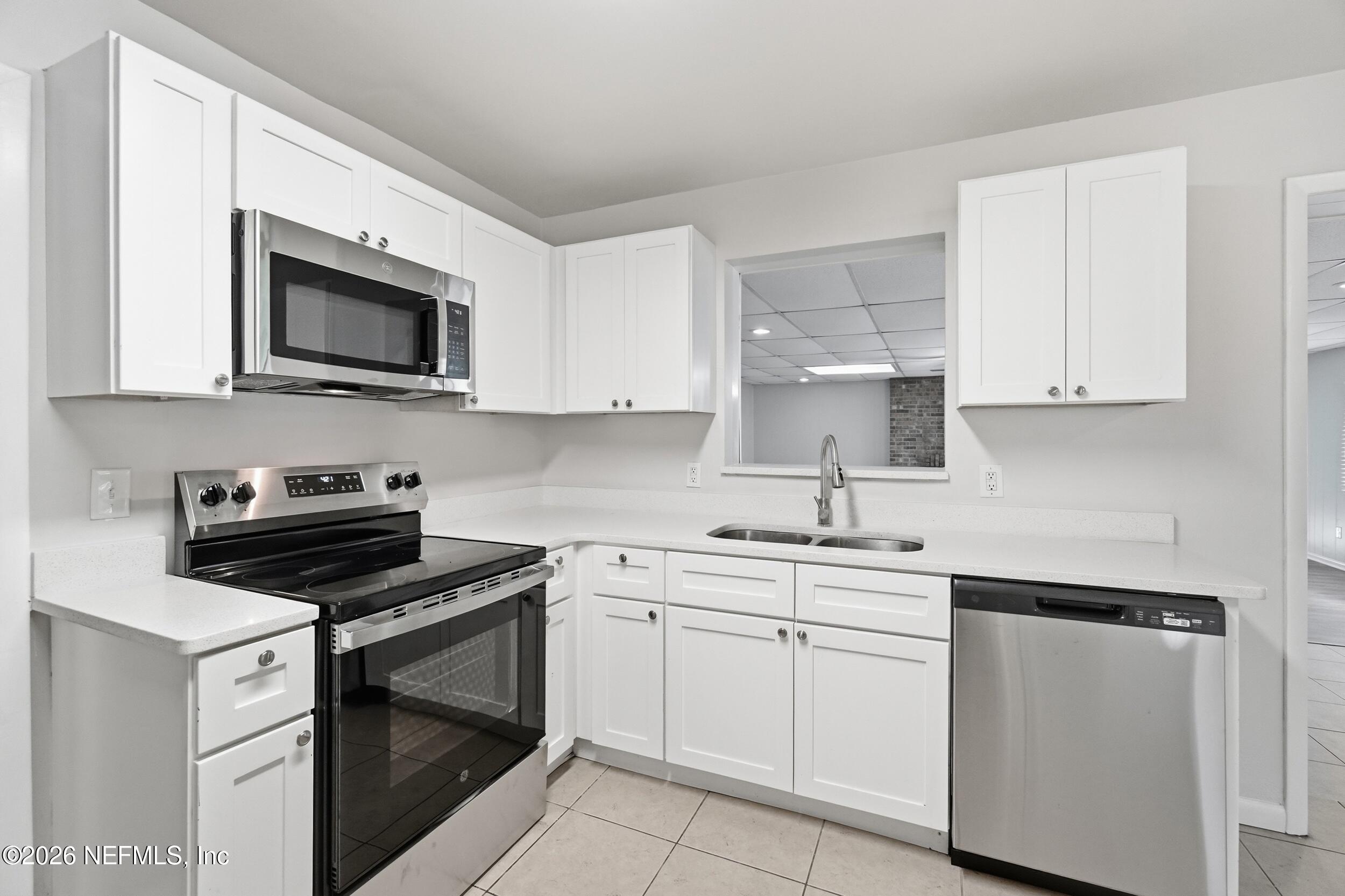 2335 Brest Road Jacksonville, FL 32216 - Photo 7 of 25 7_Kitchen