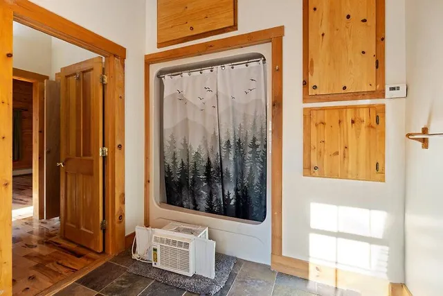 $499,999 | 385 Johnson Flat Road, Pittsfield, ME 04927