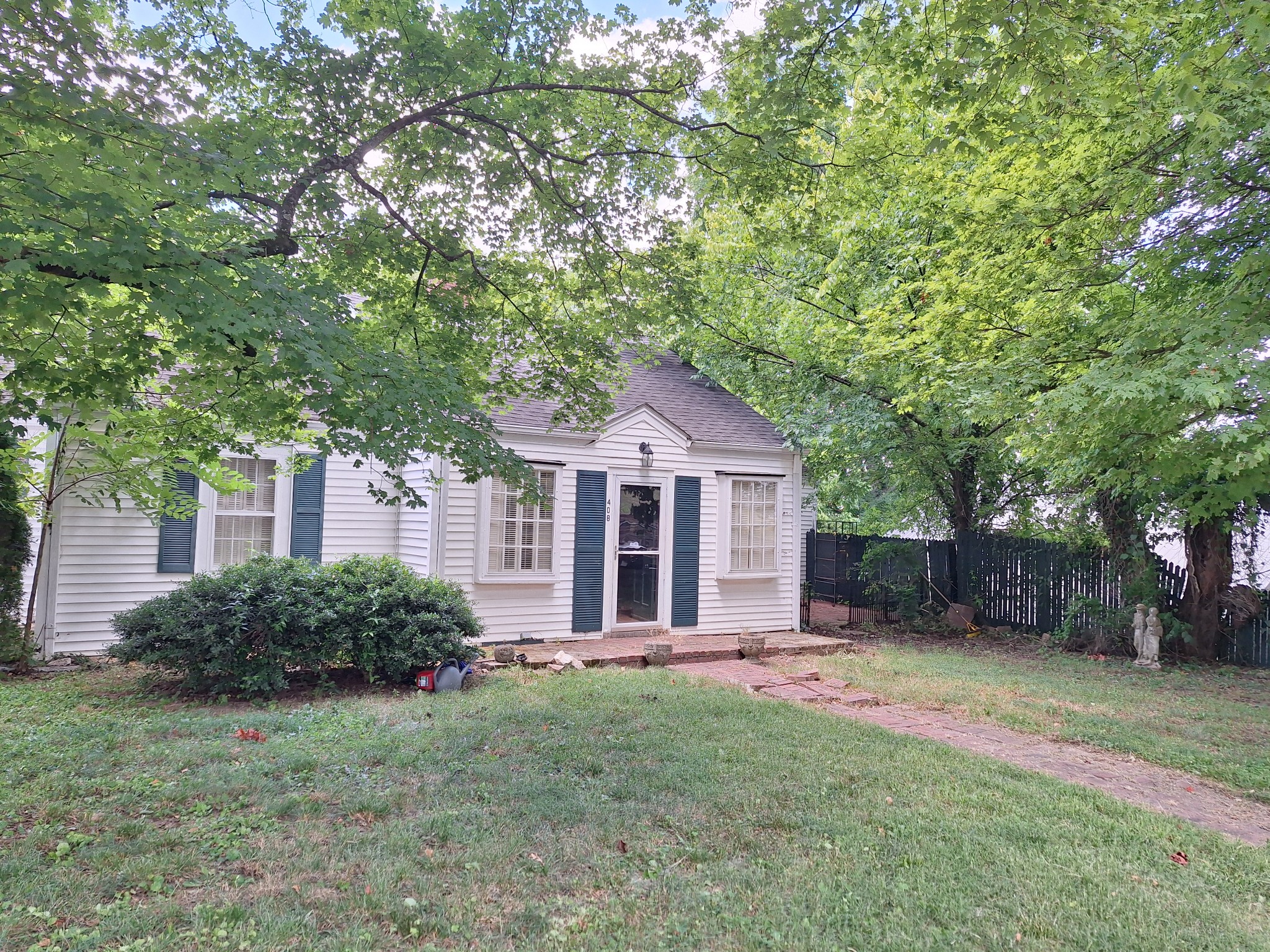 408 South Rhodes Street Pulaski, TN 38478 - Photo 2 of 37 Gallery Image 2