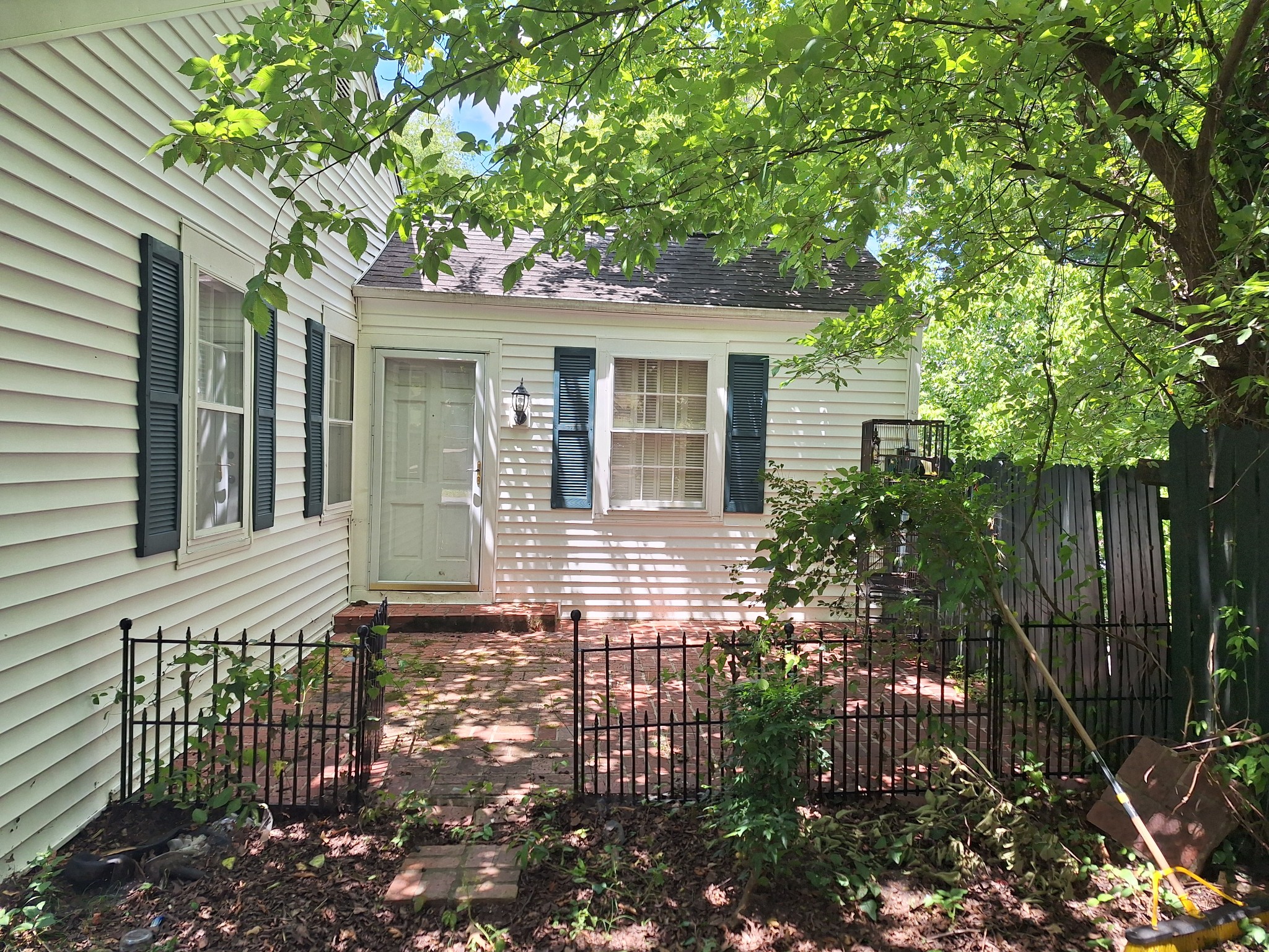 408 South Rhodes Street Pulaski, TN 38478 - Photo 4 of 37 Gallery Image 4