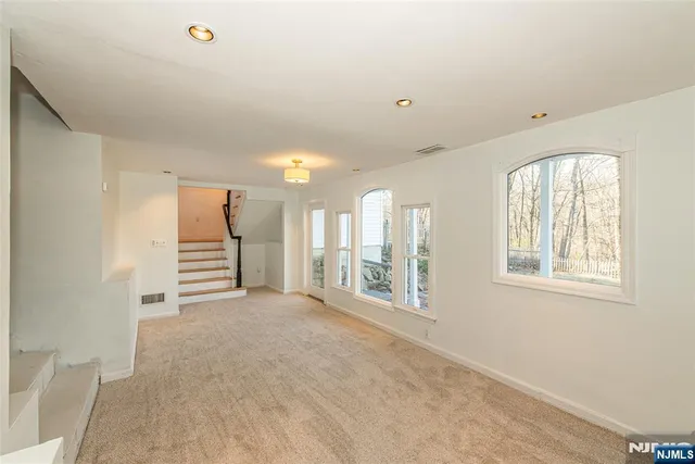 $797,000 | 6 Berton Road, Boonton, NJ 07005