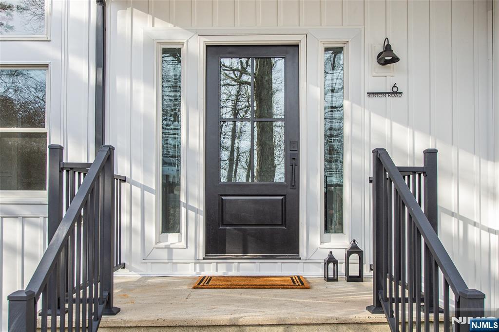 6 Berton Road Boonton, NJ 07005 - Photo 3 of 32 a view of living room kitchen and front door