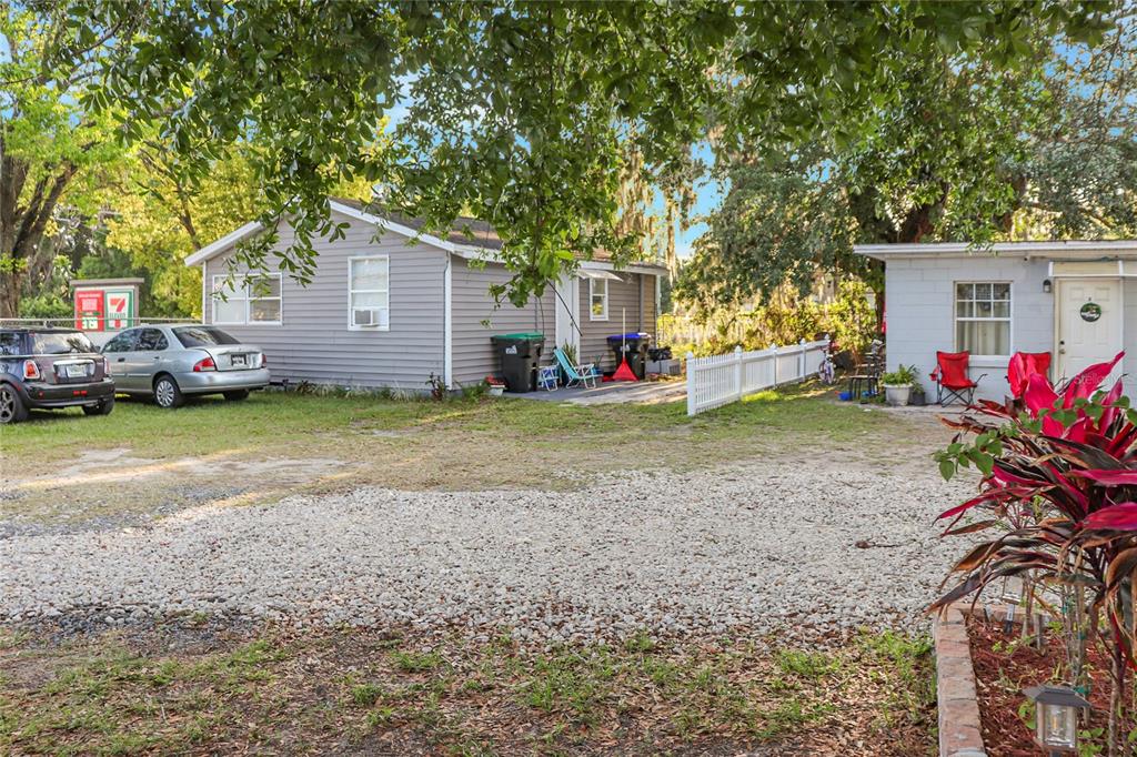 1313 39th Street Orlando, FL 32839 - Photo 5 of 29