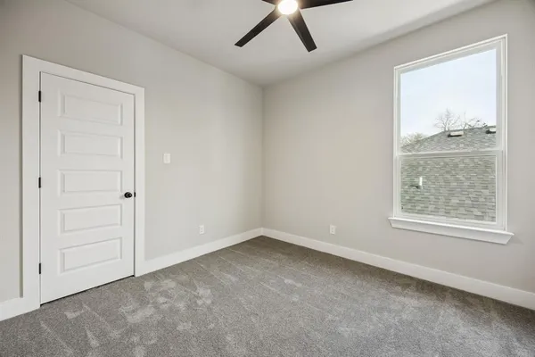 $2,300 | 3703 York Street, Dallas, TX 75210