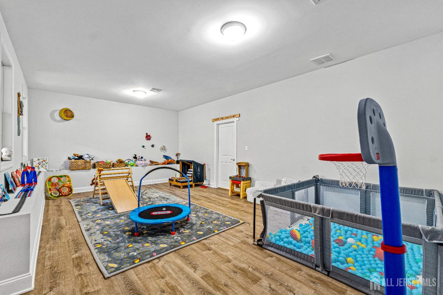 522 South Riverside Drive Neptune, NJ 07753 - Photo 52 of 68 Gallery Image 52
