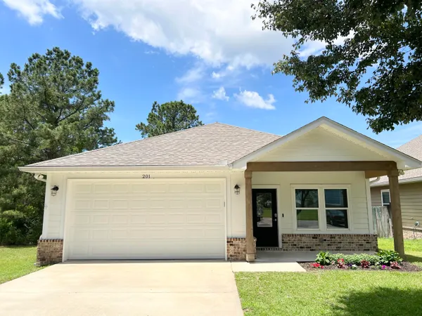 $2,450 | 201 Marsh Landing South, Freeport, FL 32439