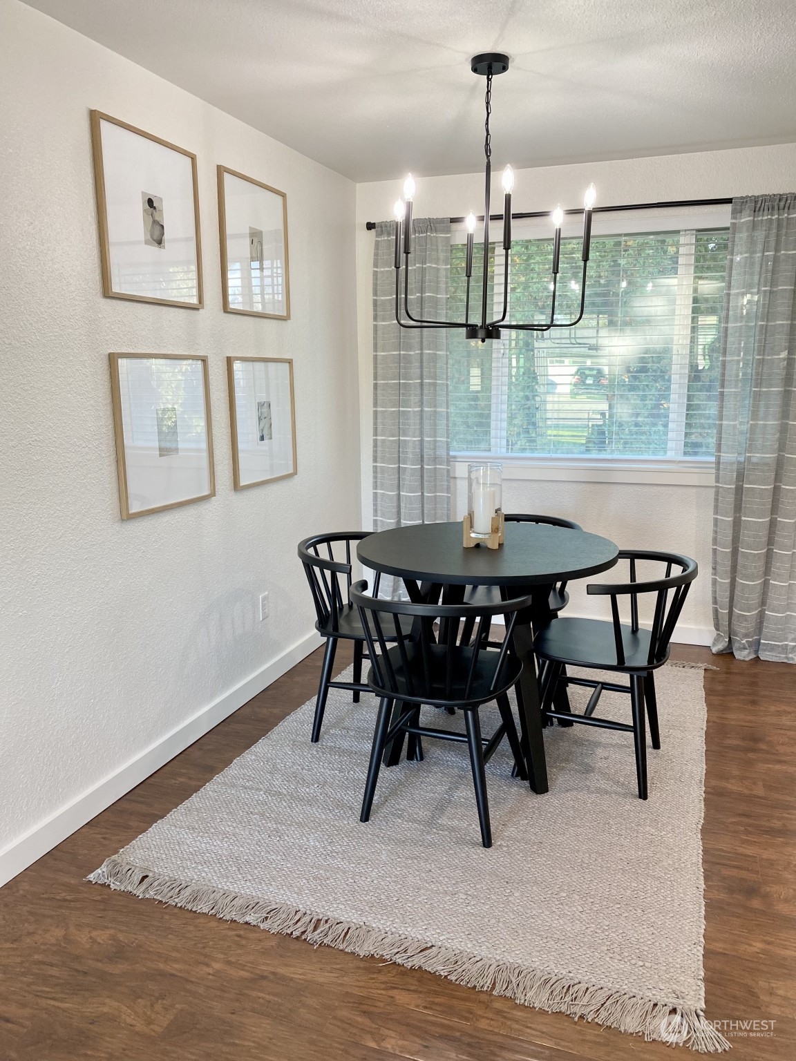 304 South Cleveland Street Kennewick, WA 99336 - Photo 4 of 12 a dining room with furniture and window