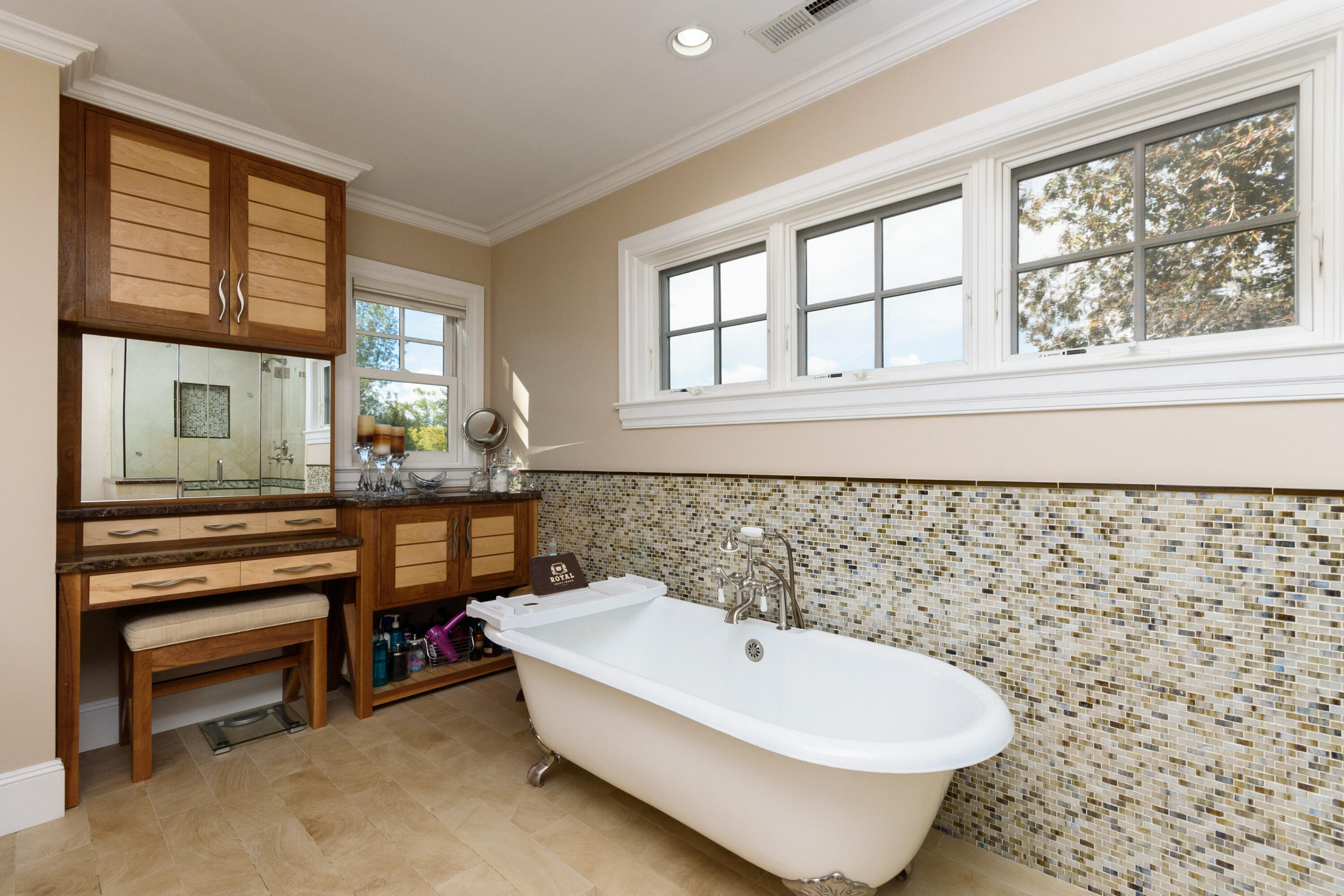 10 Mayflower Road Darien, CT 06820 - Photo 18 of 38 a bathroom with a sink and a bathtub