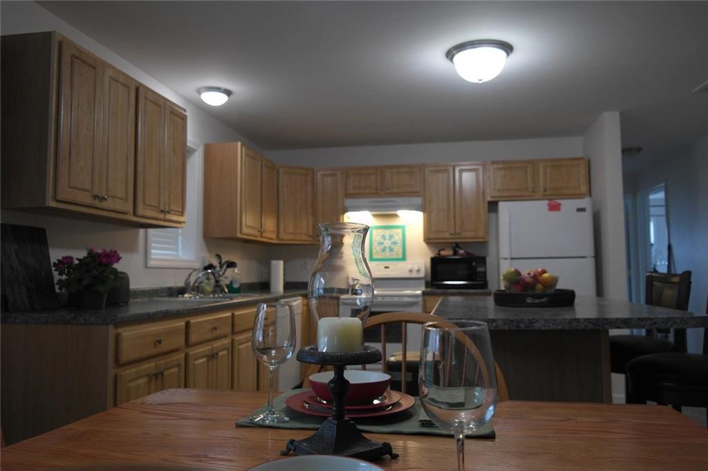 32 Village Circle Augusta, ME 04330 - Photo 5 of 33 Kitchen/Dining