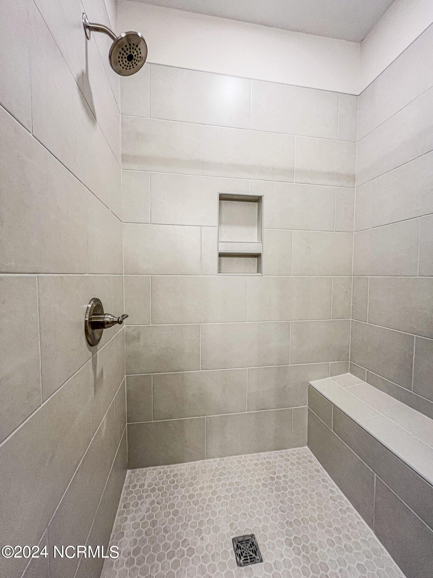 155 Freedom Park Road Beaufort, NC 28516 - Photo 12 of 23 Tiled Shower