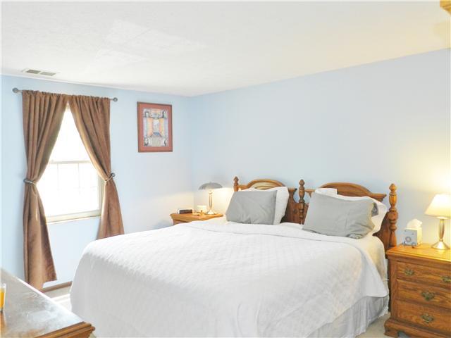1656 Rushing Way Columbus, OH 43235 - Photo 12 of 25 Gallery Image 12