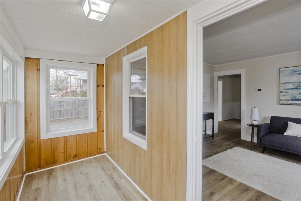 191 Laconia Street Springfield, MA 01129 - Photo 14 of 40